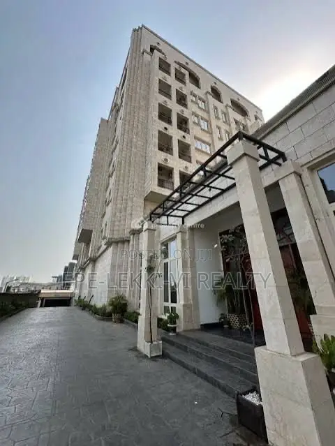 4bdrm Apartment in Victoria Island for rent in Victoria Island