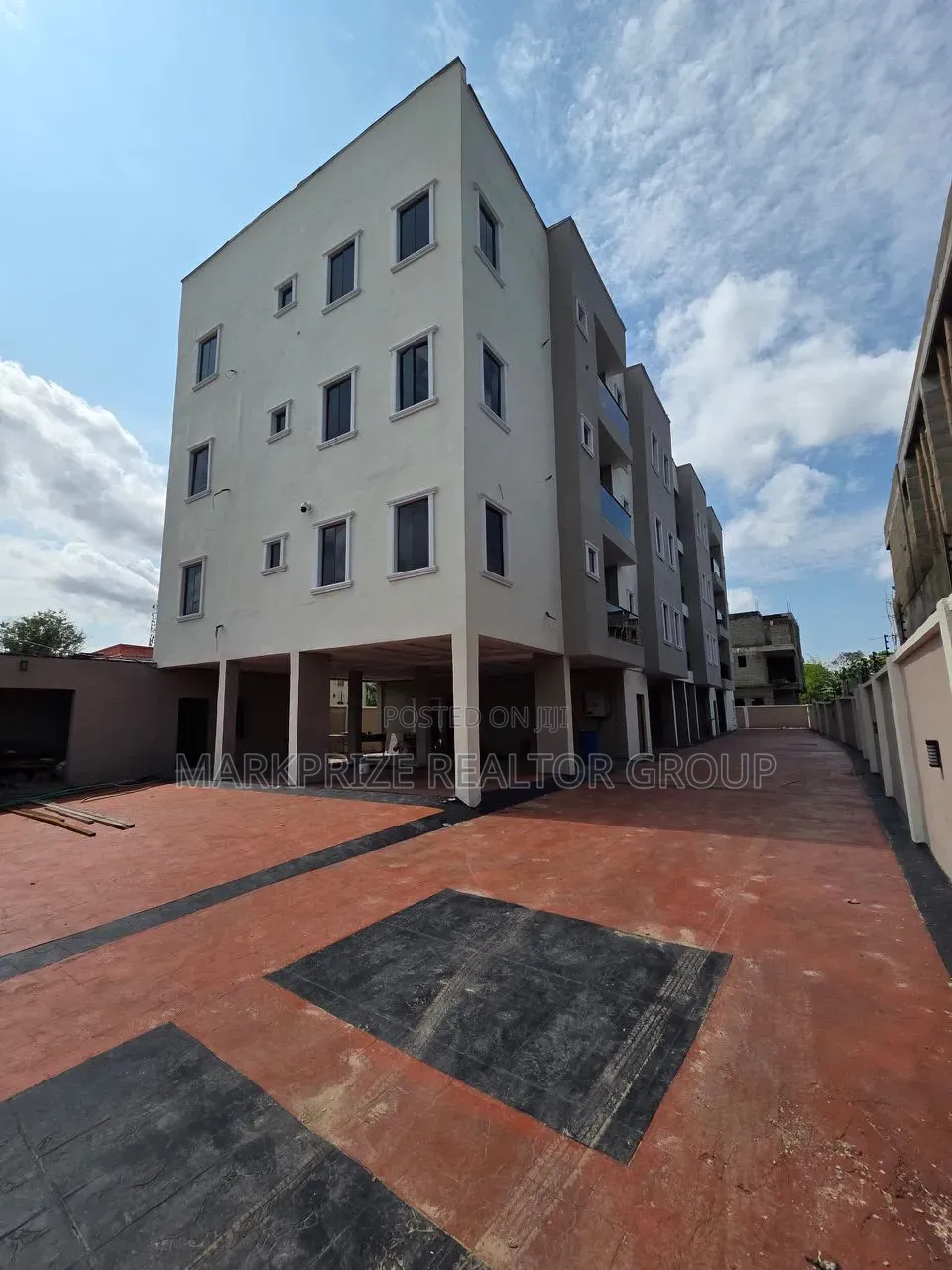 3bdrm Apartment in Yaba Lagos for sale in Sabo / Yaba