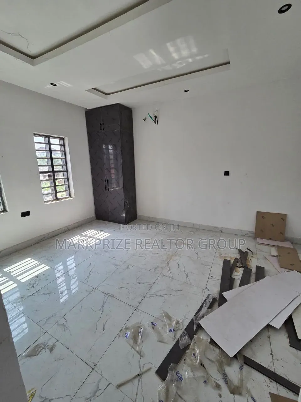 3bdrm Apartment in Yaba Lagos for sale in Sabo / Yaba