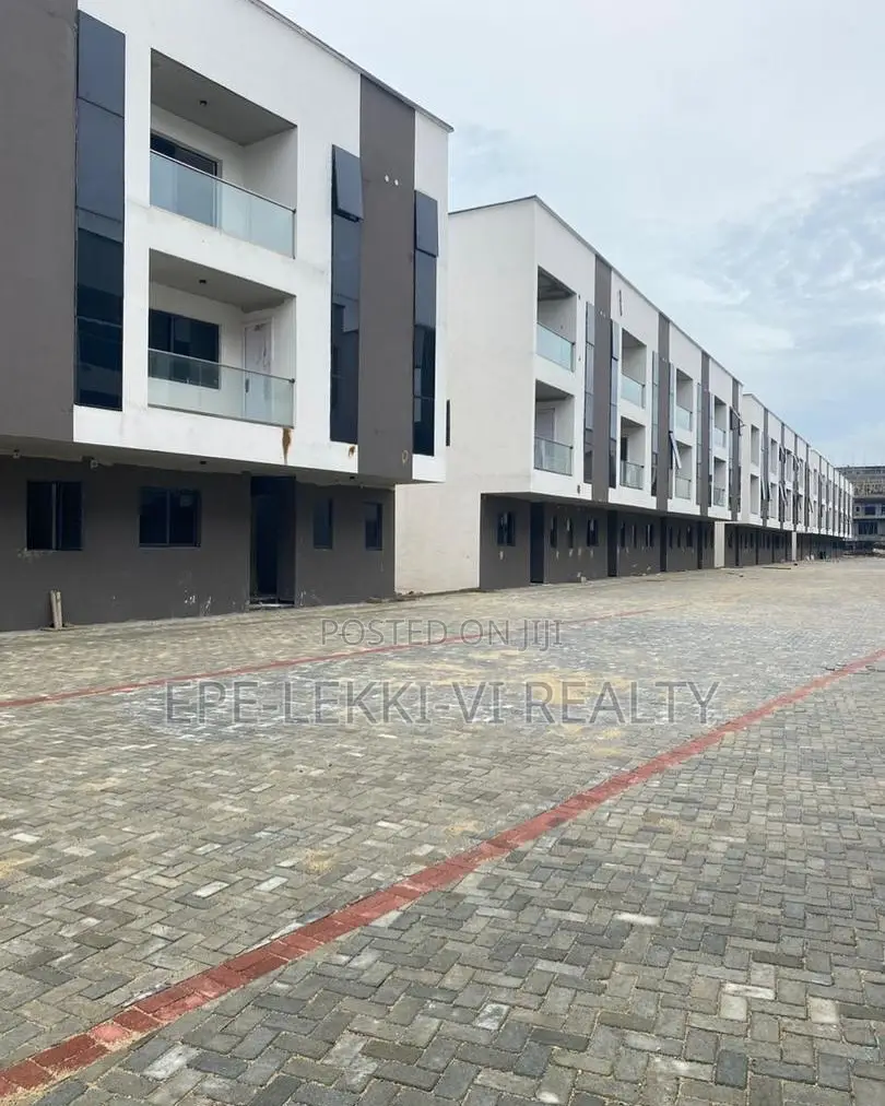 4bdrm Townhouse/Terrace in Lekki for sale in Lekki