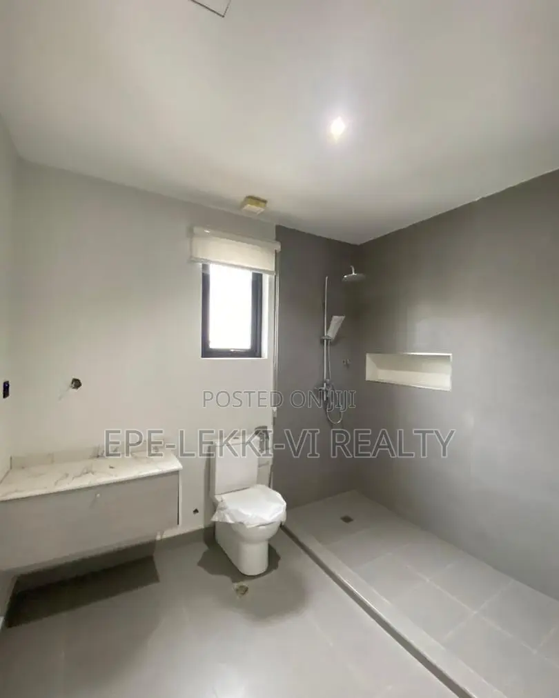 4bdrm Townhouse/Terrace in Lekki for sale in Lekki