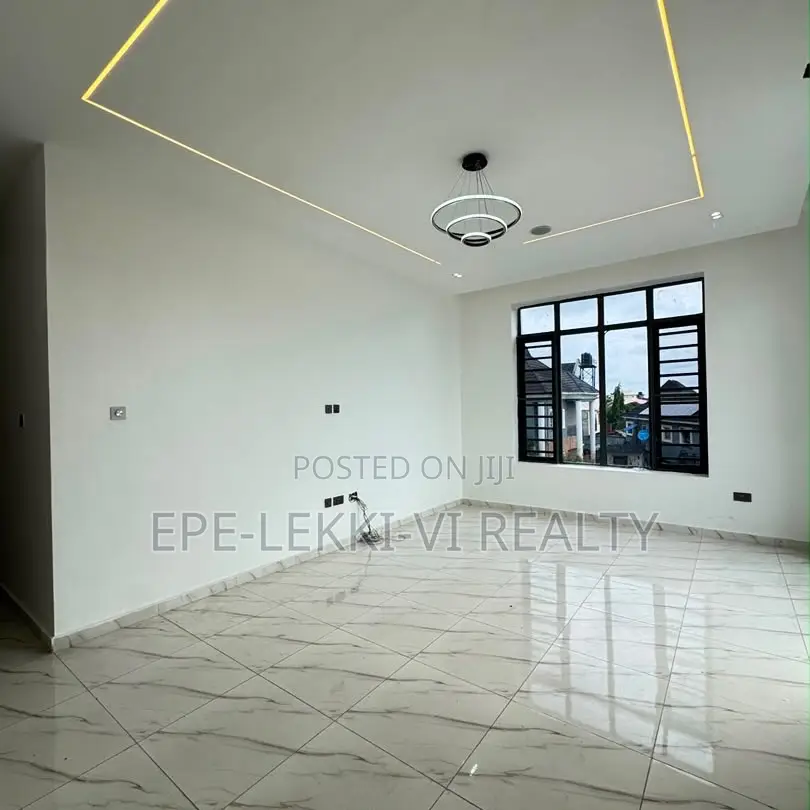 2bdrm Apartment in Lekki for sale in Lekki