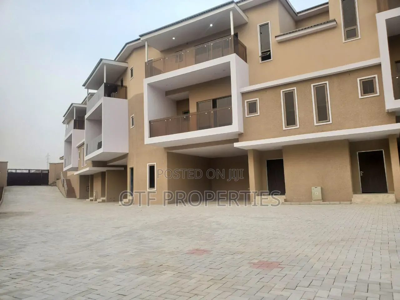 4bdrm Duplex in 6Units Of 4Bedroom, Guzape District for sale in Guzape District