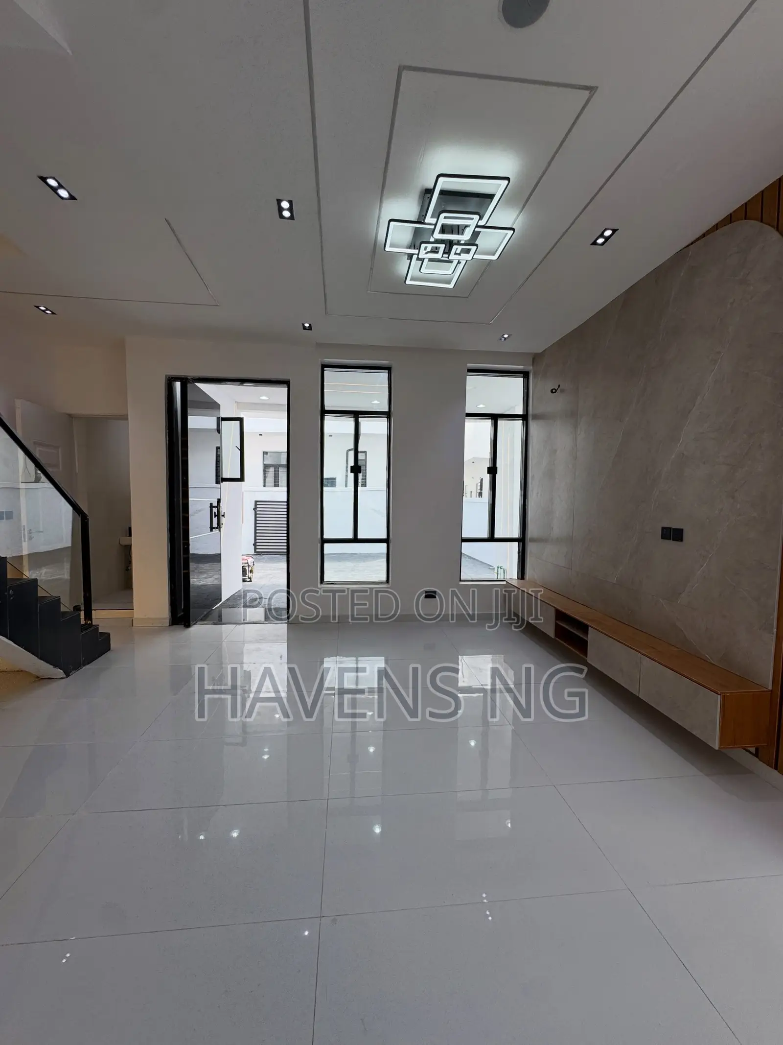 4bdrm Duplex in Ikota for sale in Ikota