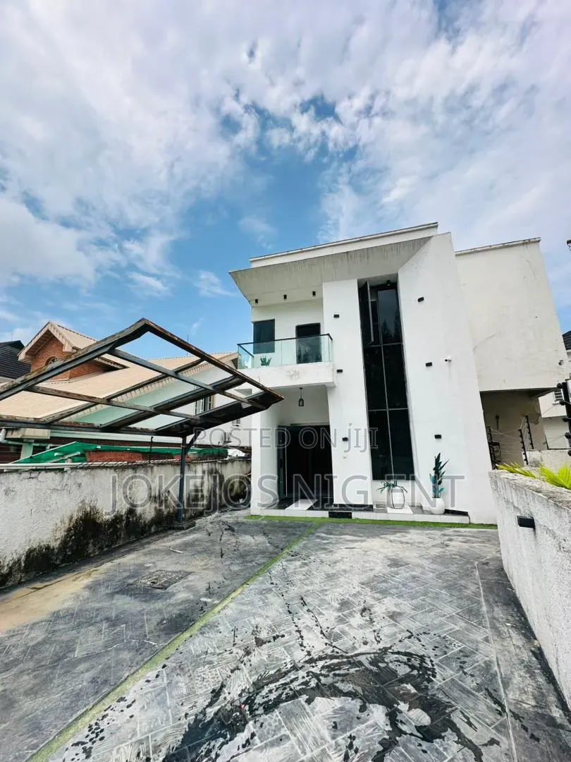 4bdrm Duplex in Ikota Gra for rent in Ikota