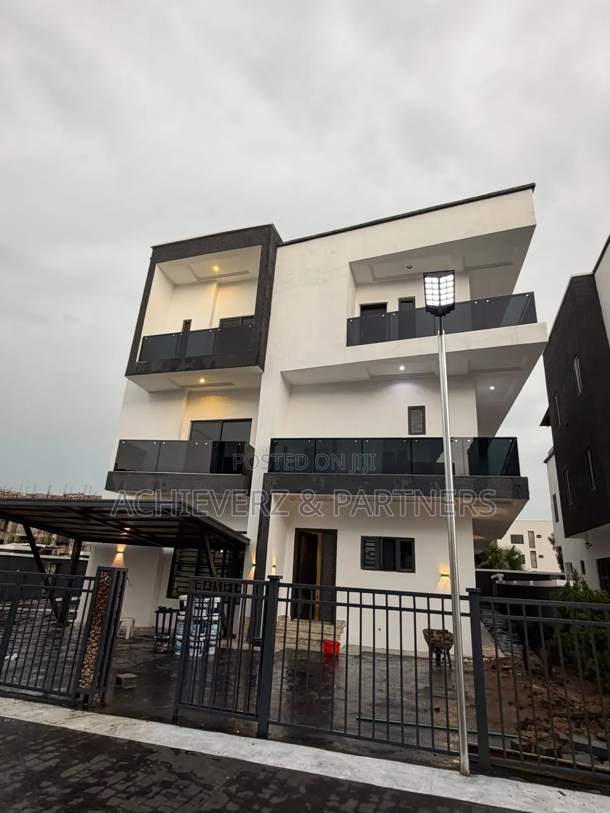 6bdrm Duplex in Katampe (Main) for sale in Katampe (Main)