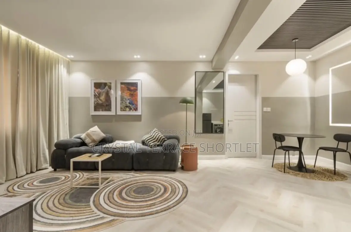 Luxurious One Bedroom Apartment Shortlet in Lekki Phase 1