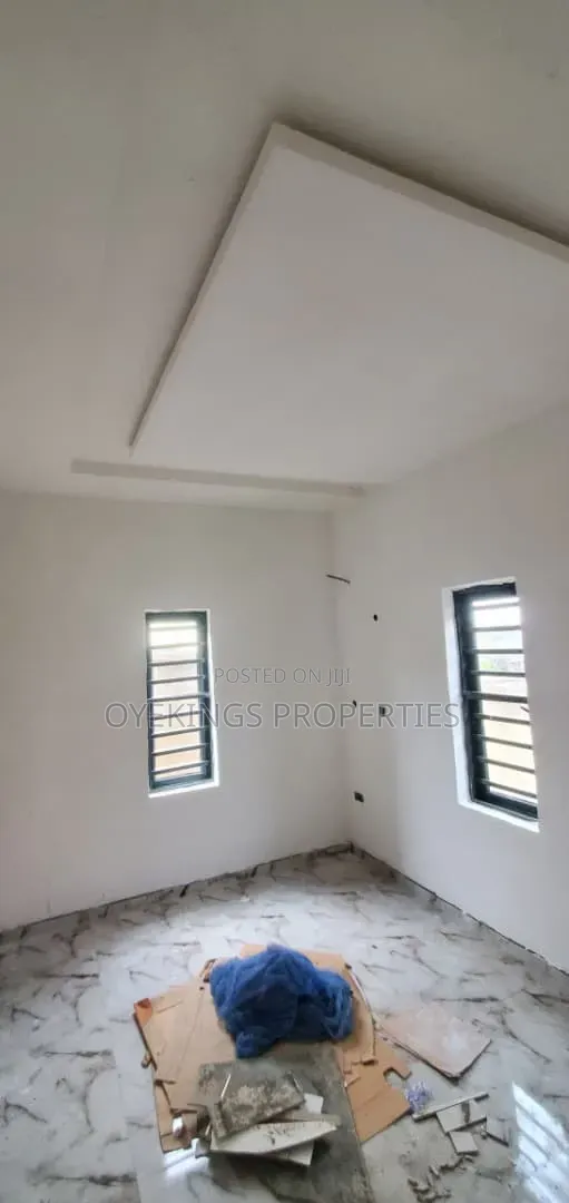 3bdrm Bungalow in Traffic Light, Koula, Oluyole for sale in Oluyole