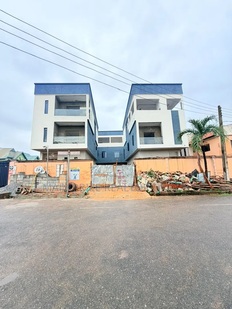 4bdrm Duplex in Magodo Gra Phase 2 for sale in GRA Phase 2 Shangisha
