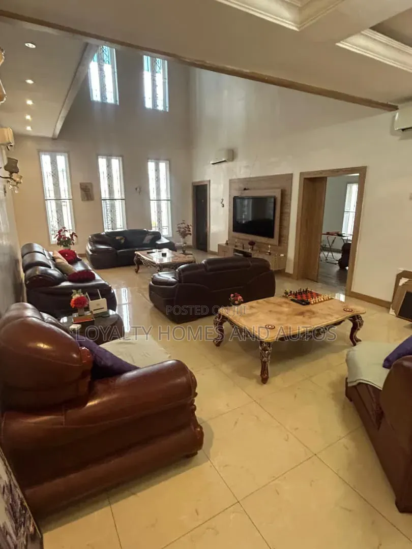 8bdrm House in Alausa for sale in Alausa