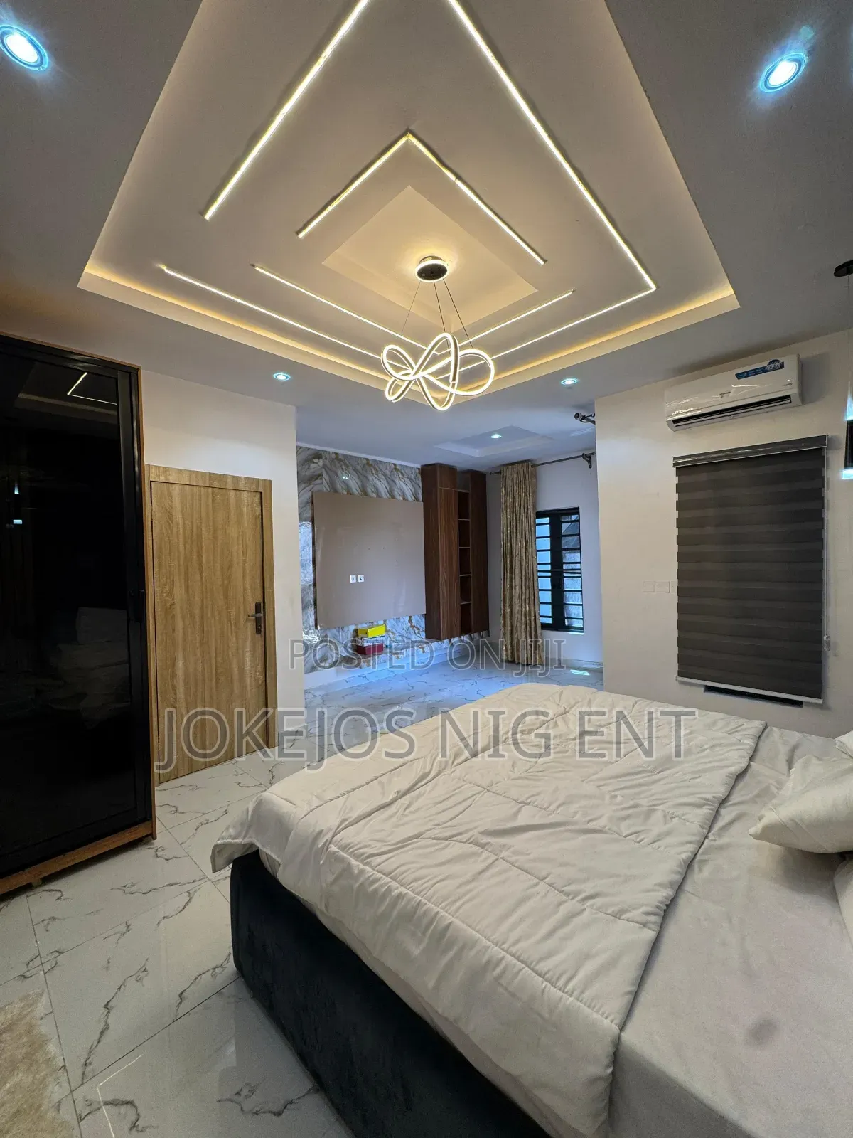 3bdrm Duplex in Orchid Road, Lafiaji for sale in Lafiaji