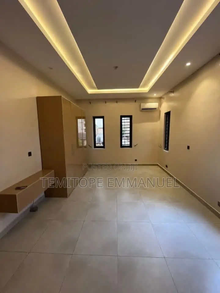 Furnished 3bdrm Apartment in Gbagada for sale in Gbagada