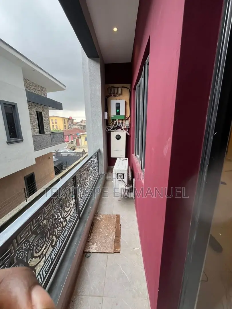 Furnished 3bdrm Apartment in Gbagada for sale in Gbagada