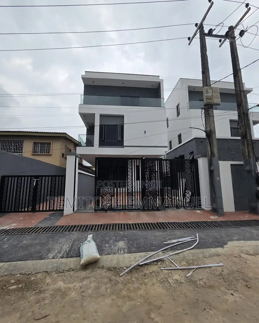 Furnished 4bdrm Duplex in Adeniyi Jones for sale in Adeniyi Jones