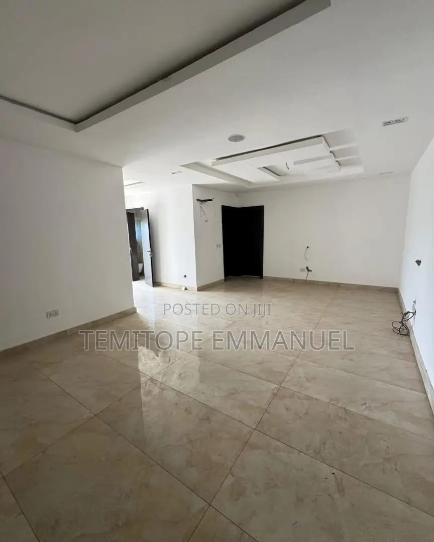 Furnished 2bdrm Apartment in Ikeja for sale in Ikeja
