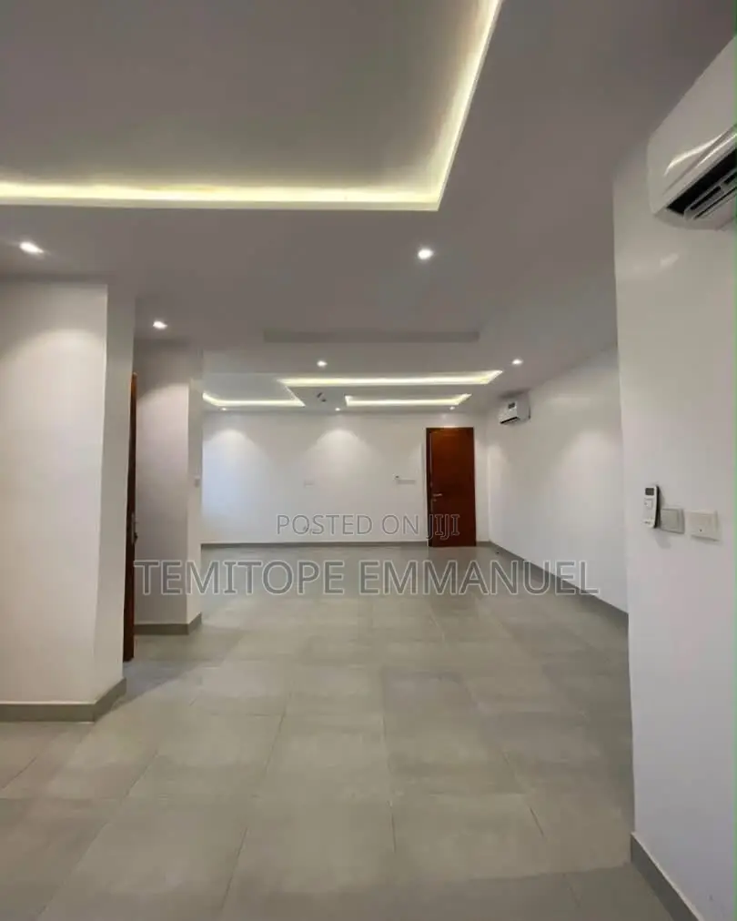 Furnished 20bdrm Block of Flats in Parkview Estate for rent in Parkview Estate
