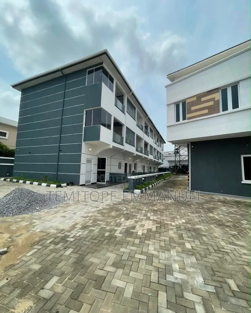 Furnished 20bdrm Block of Flats in Parkview Estate for rent in Parkview Estate