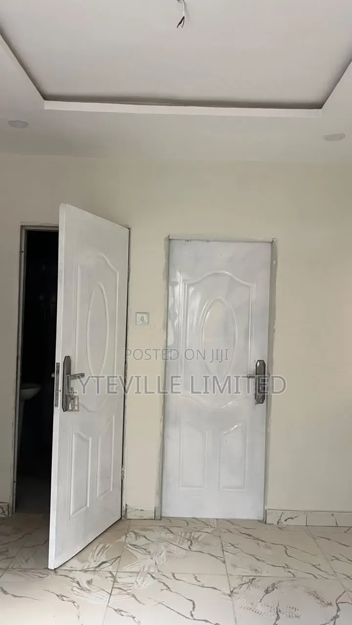 4bdrm Duplex in Durumi for sale in Durumi