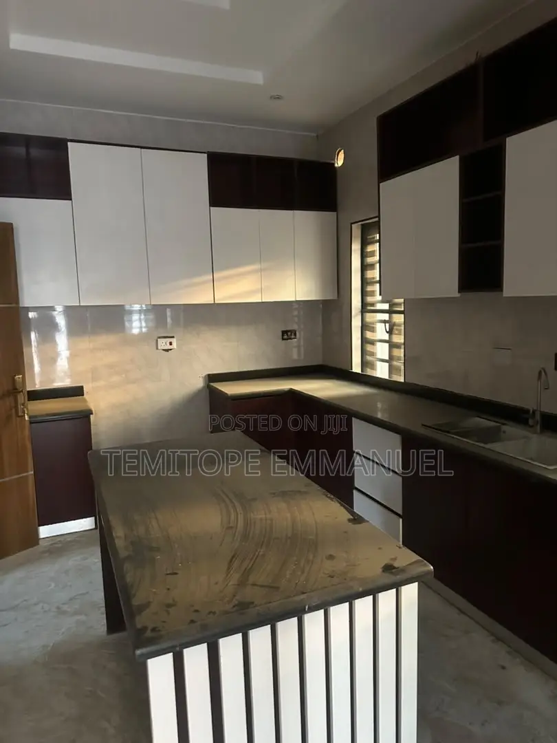 Furnished 4bdrm Duplex in Dopemu for sale in Dopemu