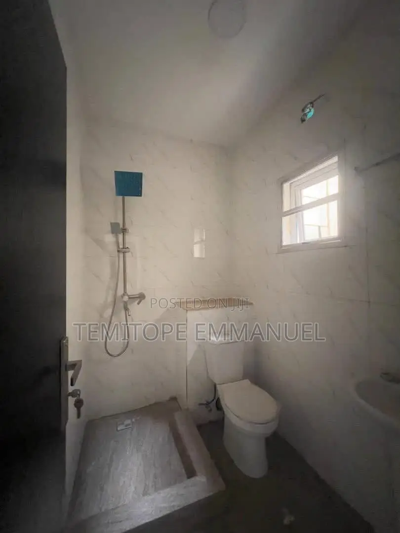 Furnished 4bdrm Duplex in Berger for sale in Berger