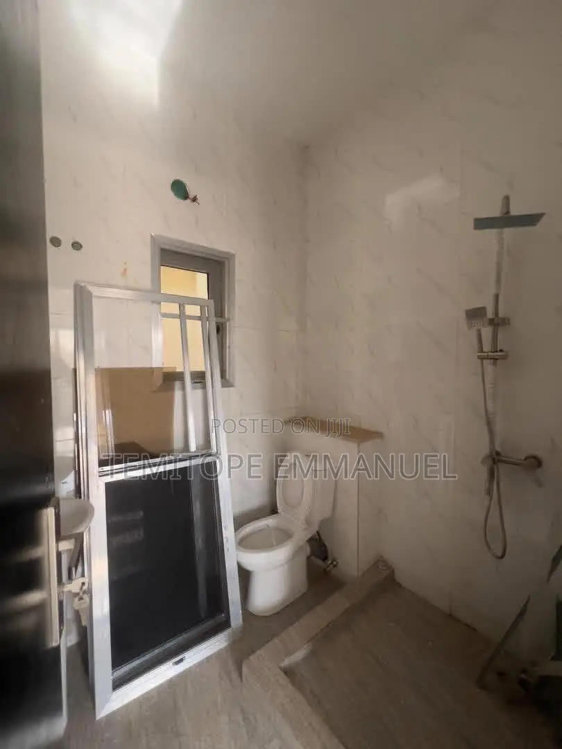 Furnished 4bdrm Duplex in Berger for sale in Berger