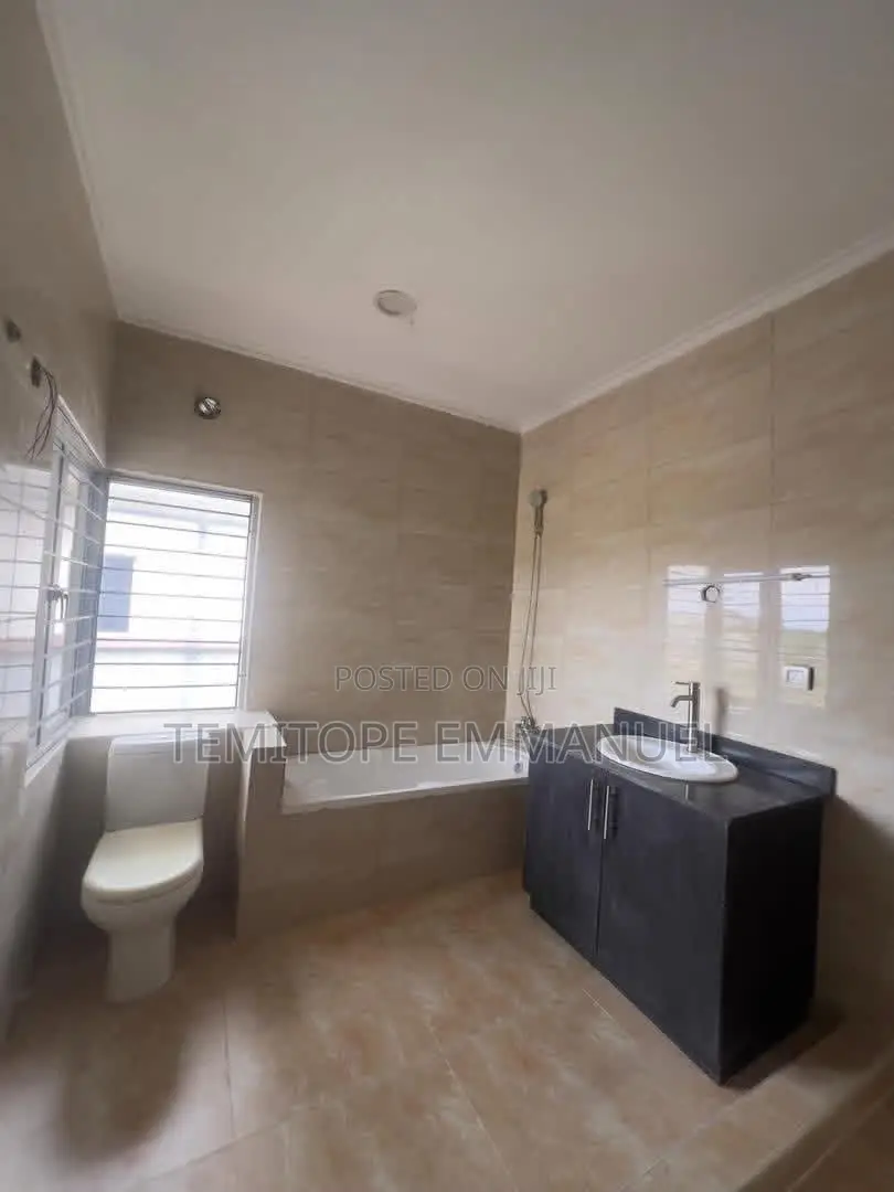 Furnished 5bdrm Duplex in Berger for sale in Berger