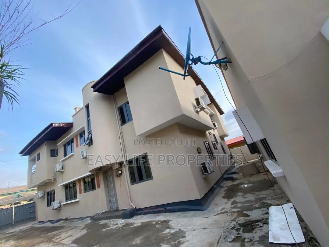 Furnished 4bdrm Block of Flats for sale in Ibadan Polytechnic/University