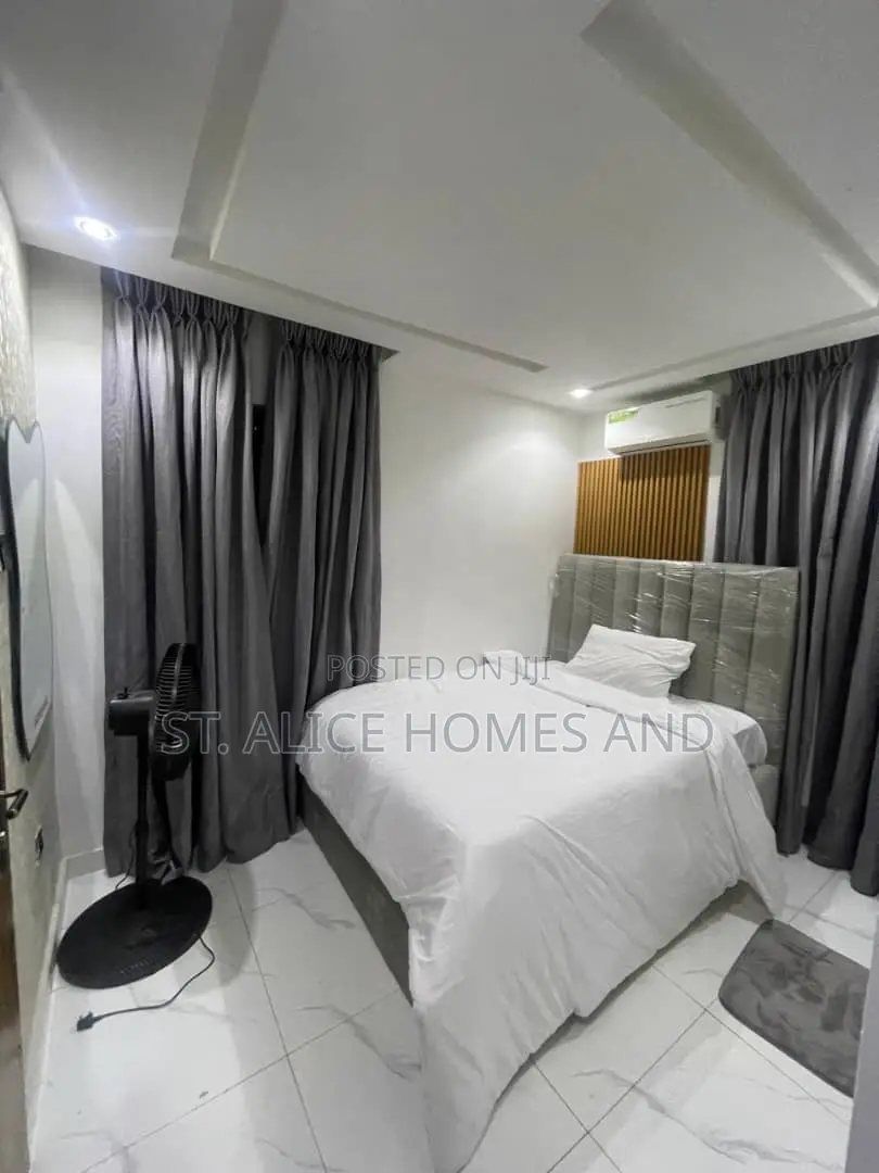 1 Bedroom Apartment - Fully Serviced & Airport Close, Surulere, Lagos in Itire