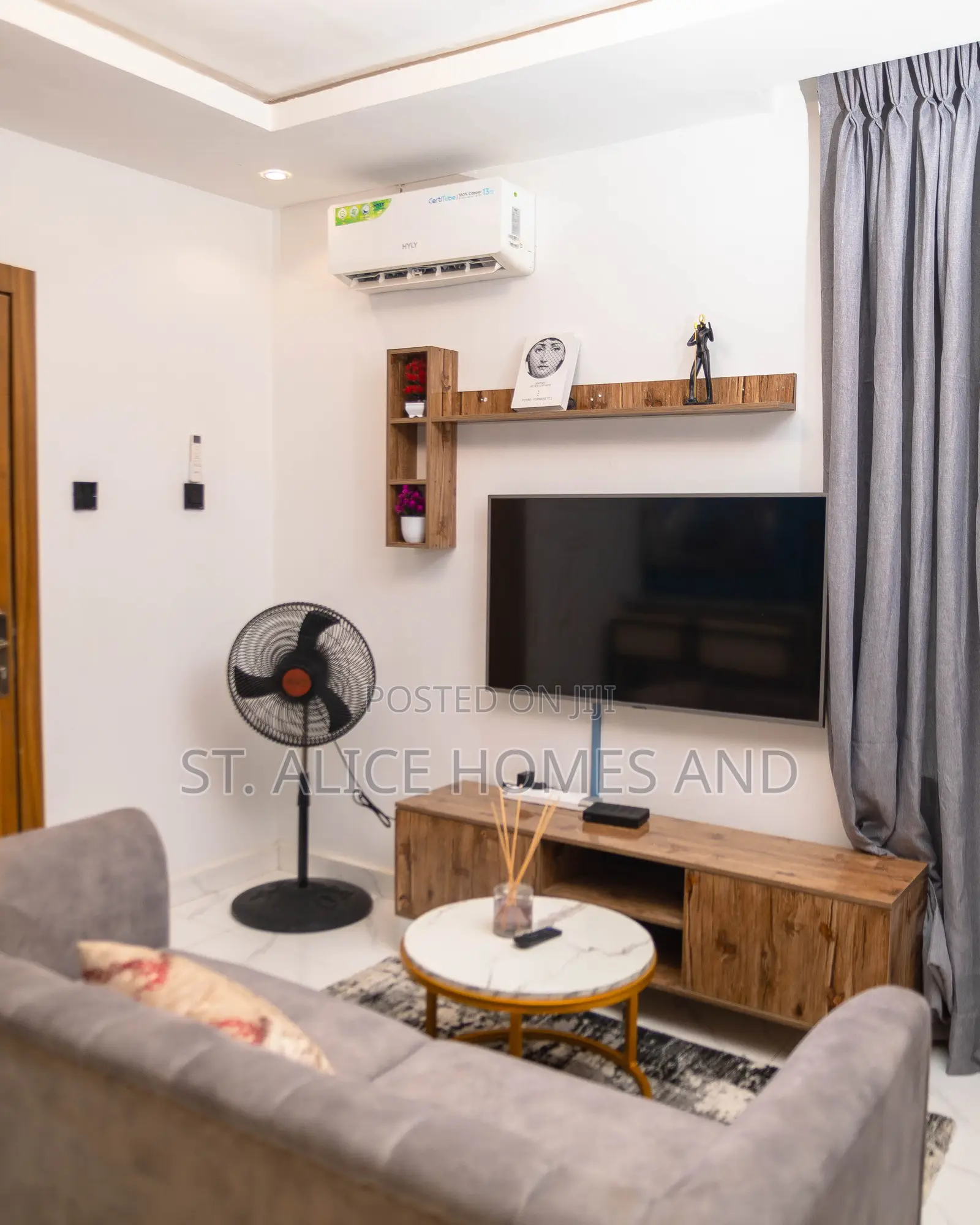 1 Bedroom Apartment - Fully Serviced & Airport Close, Surulere, Lagos in Itire