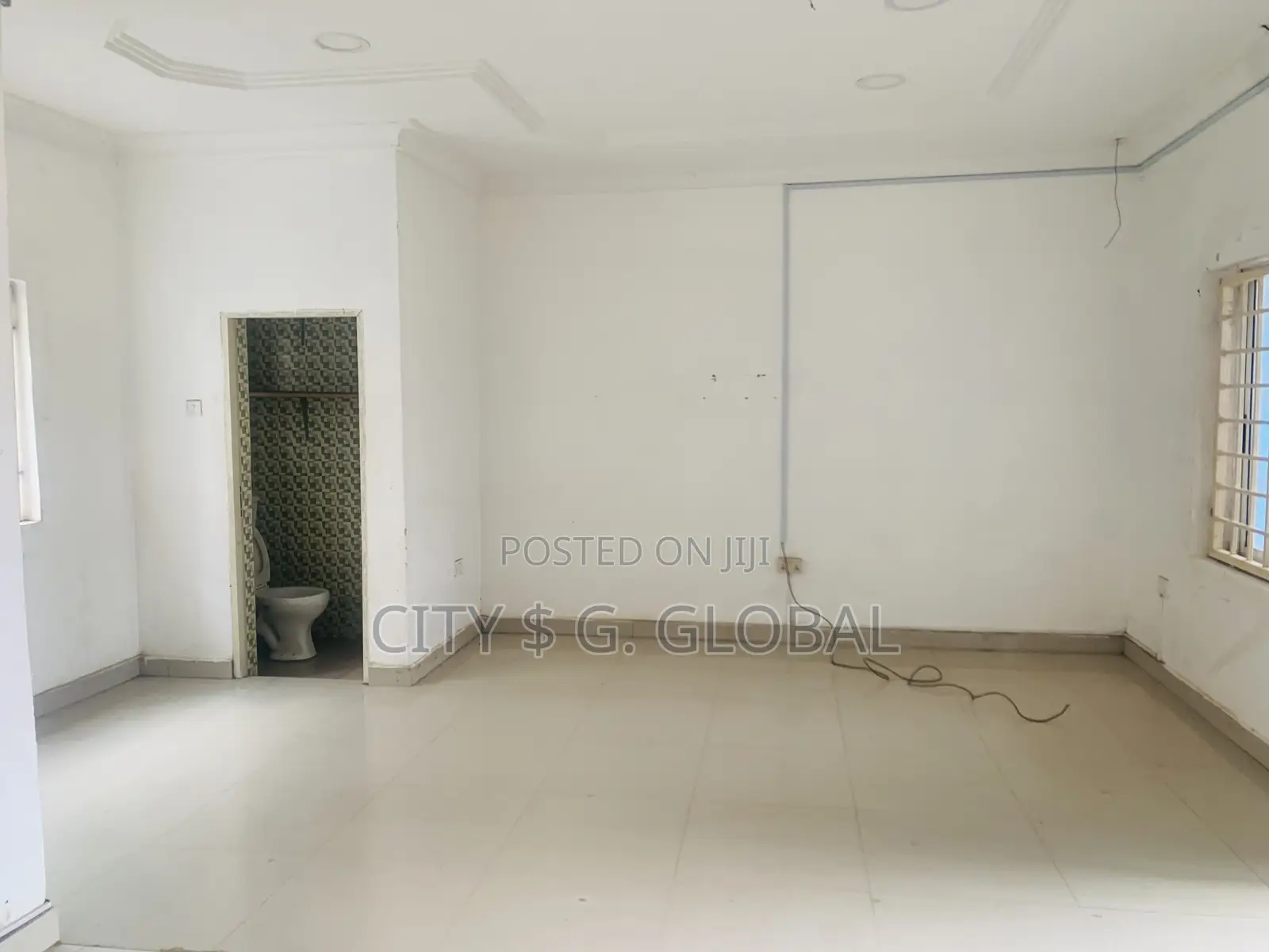 Shop in Gwarinpa for Rent in Dape