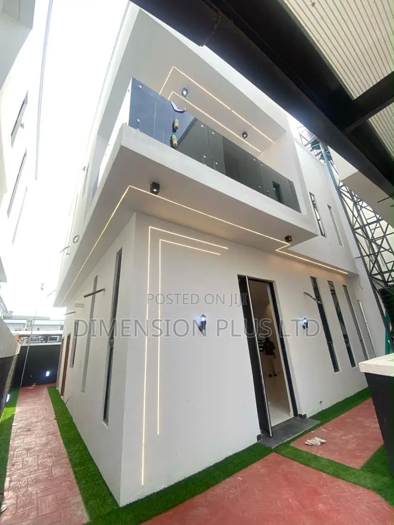 4bdrm Duplex in Chevron for sale in Chevron