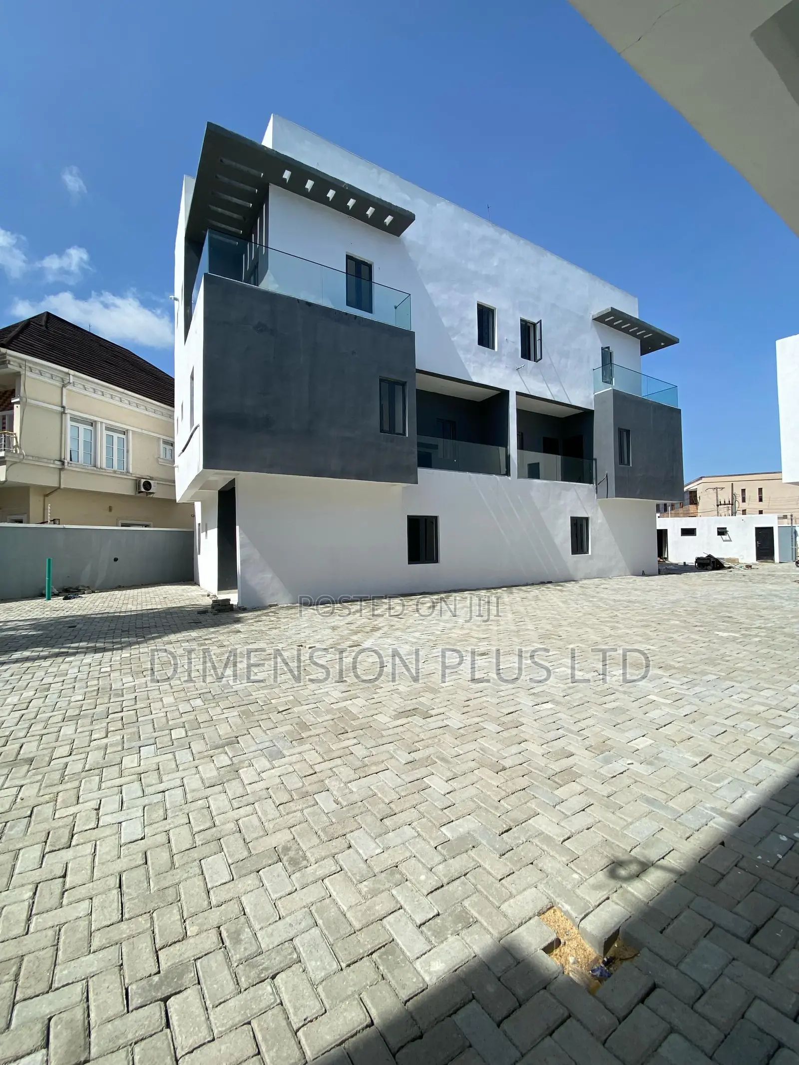 4bdrm Duplex in Ikota for sale in Ikota