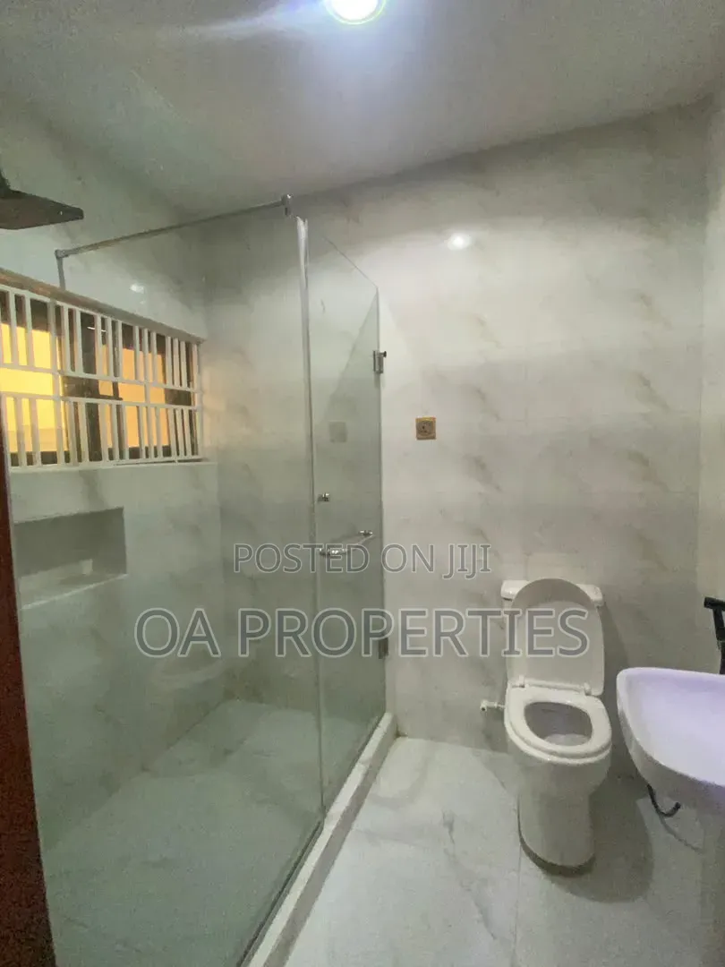 Furnished 11bdrm Mansion in Alafia Estate Orogun for sale in Ibadan