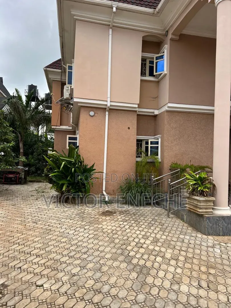5bdrm Duplex in Ipent 7, Gwarinpa for sale in Gwarinpa