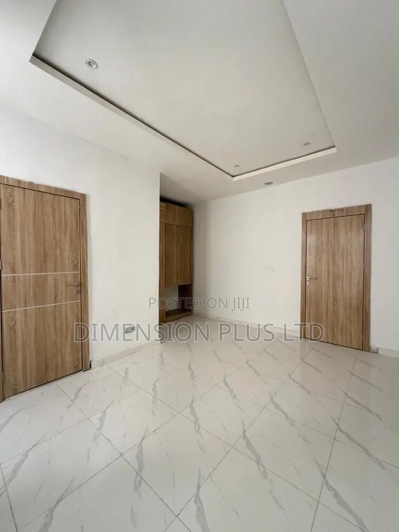 3bdrm Townhouse/Terrace in Abraham Adesanya Estate for sale in Abraham Adesanya Estate