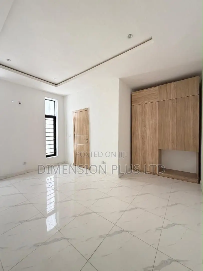 3bdrm Townhouse/Terrace in Abraham Adesanya Estate for sale in Abraham Adesanya Estate