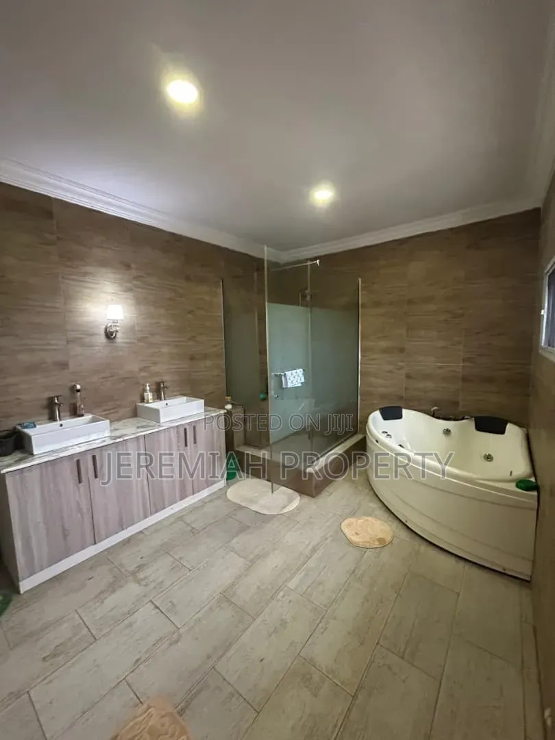 Furnished 8bdrm Mansion in Heritage Estate, Berger for sale in Berger