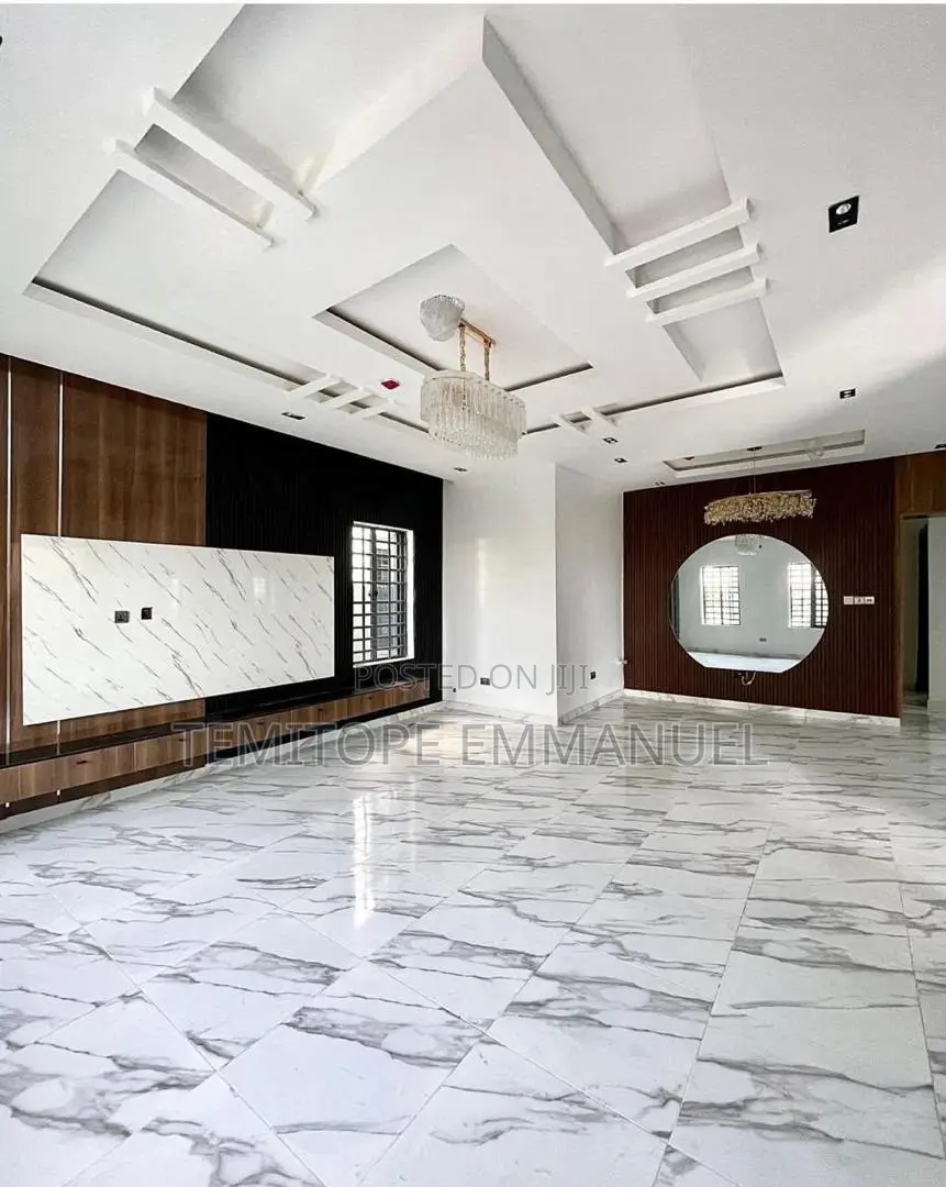 Furnished 5bdrm Duplex in Ikate for sale in Ikate