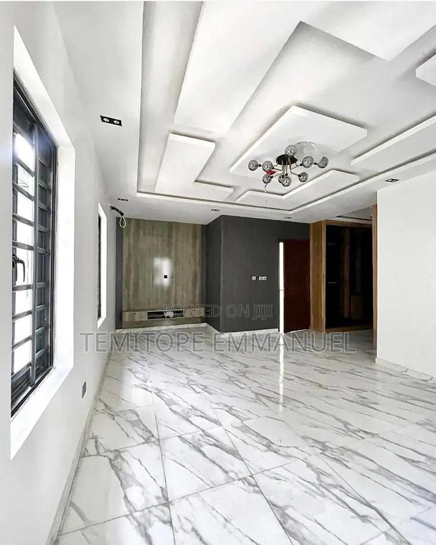 Furnished 5bdrm Duplex in Ikate for sale in Ikate