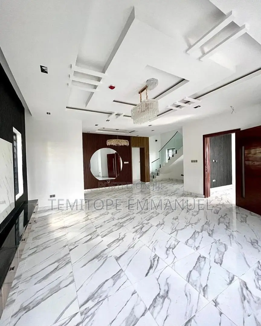 Furnished 5bdrm Duplex in Ikate for sale in Ikate