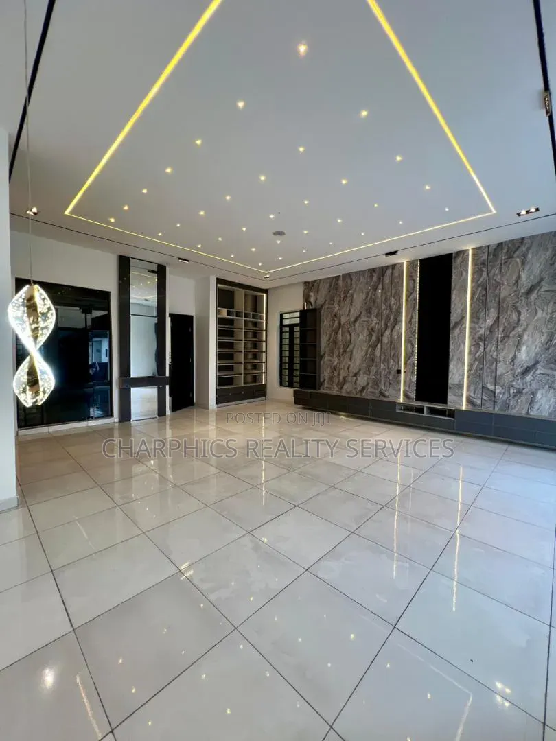5bdrm Duplex in VGC / Ajah for sale in VGC / Ajah