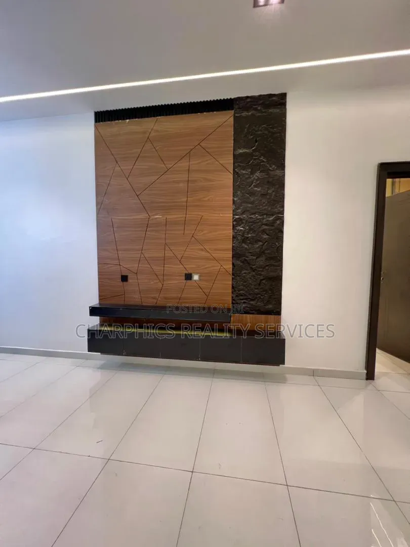 5bdrm Duplex in VGC / Ajah for sale in VGC / Ajah