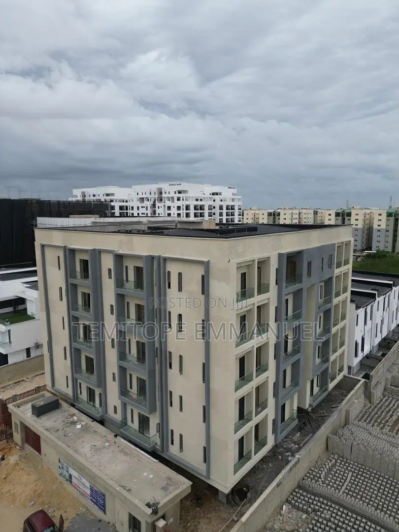 Furnished 1bdrm Apartment in Lekki Phase 1 for sale in Lekki Phase 1