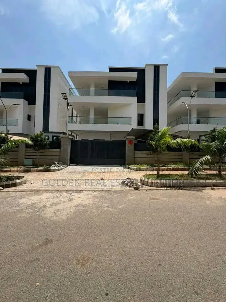 6bdrm Duplex in Katampe Extension for sale in Katampe Extension