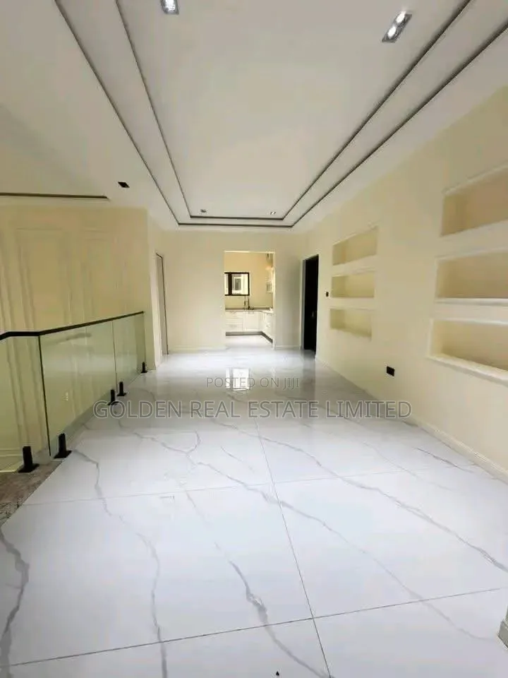 6bdrm Duplex in Katampe Extension for sale in Katampe Extension
