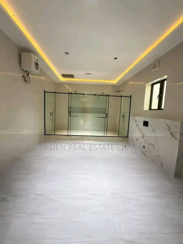 6bdrm Duplex in Katampe Extension for sale in Katampe Extension