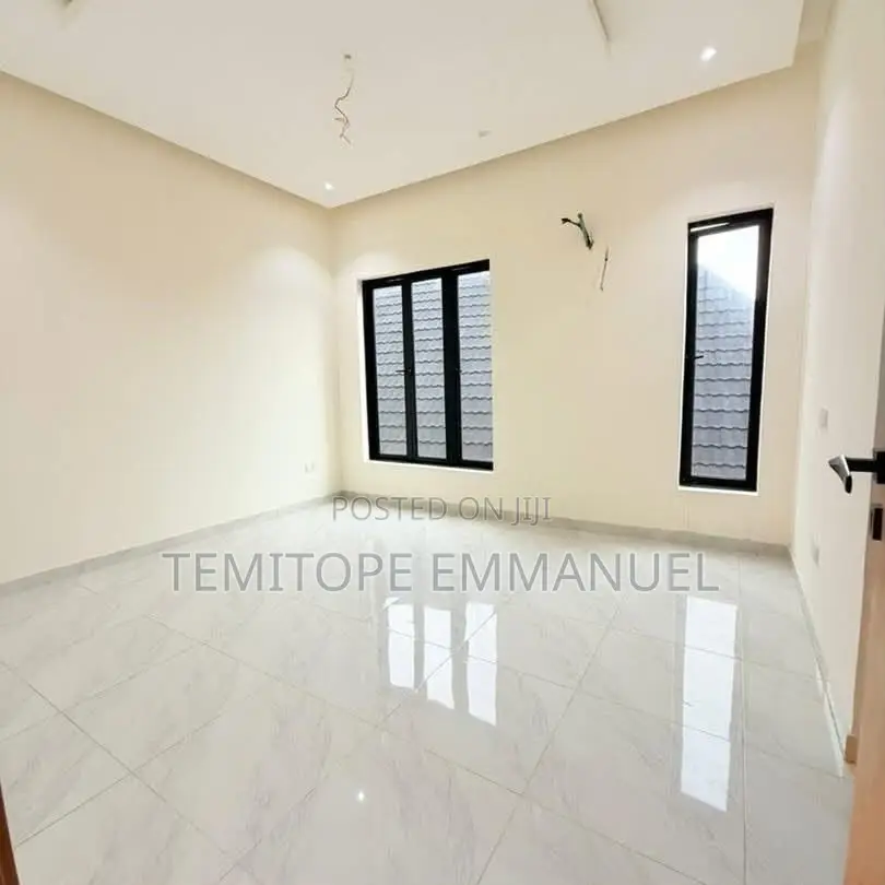 Furnished 4bdrm Duplex in Adeniyi Jones for sale in Adeniyi Jones