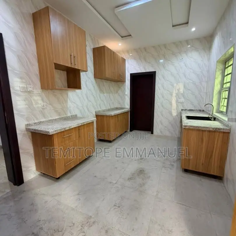 Furnished 3bdrm Apartment in GRA Phase 2 Shangisha for sale in GRA Phase 2 Shangisha