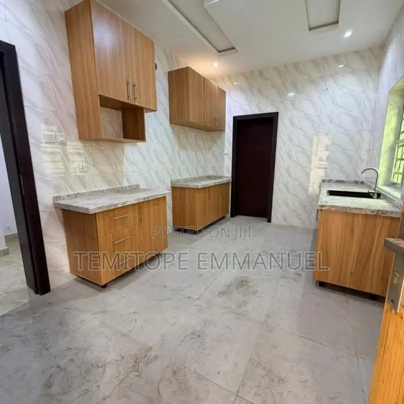 Furnished 3bdrm Apartment in GRA Phase 2 Shangisha for sale in GRA Phase 2 Shangisha