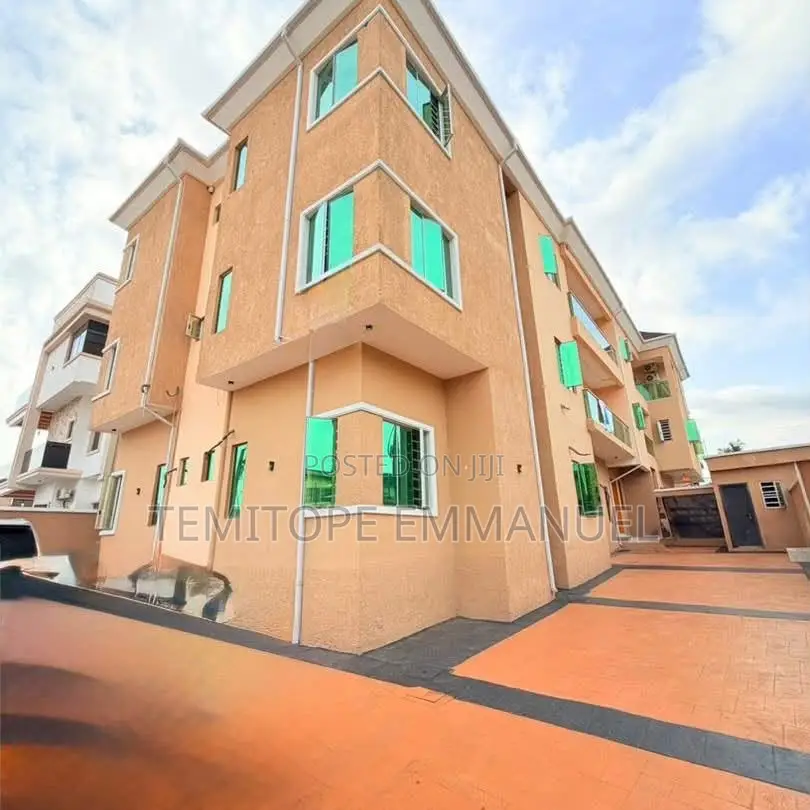 Furnished 3bdrm Apartment in GRA Phase 2 Shangisha for sale in GRA Phase 2 Shangisha